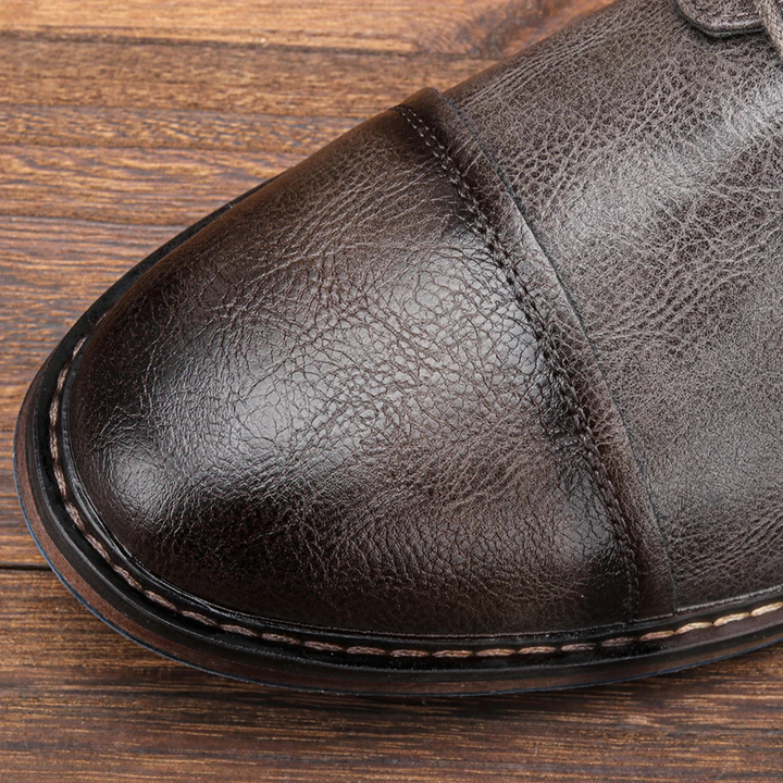 The Monferrato Men’s Retro Lace Up Leather Oxford Shoes