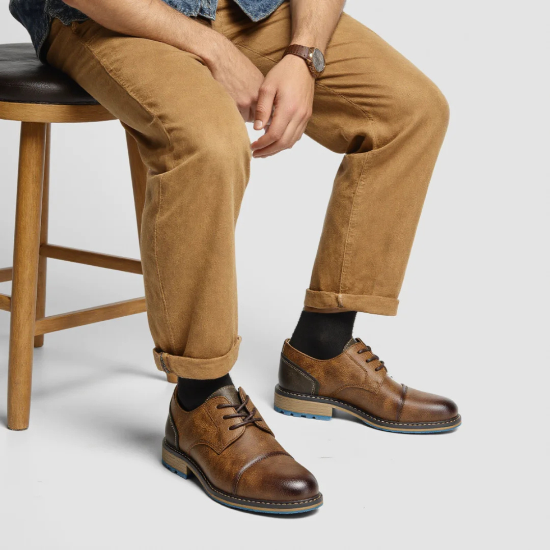 The Monferrato Men’s Retro Lace Up Leather Oxford Shoes