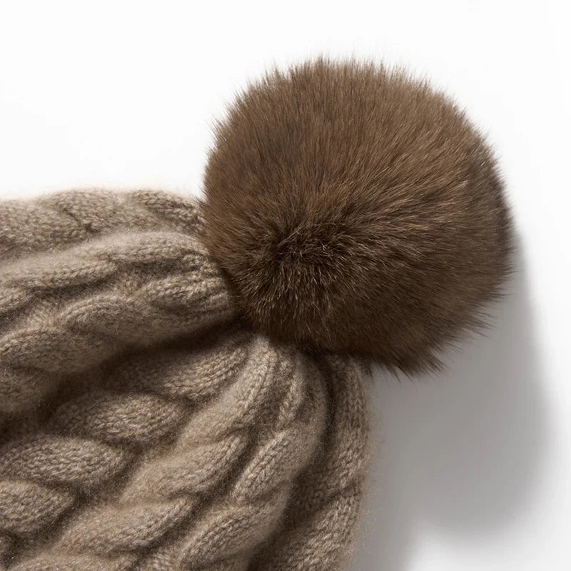 Elle Cable Cashmere Pom Beanie