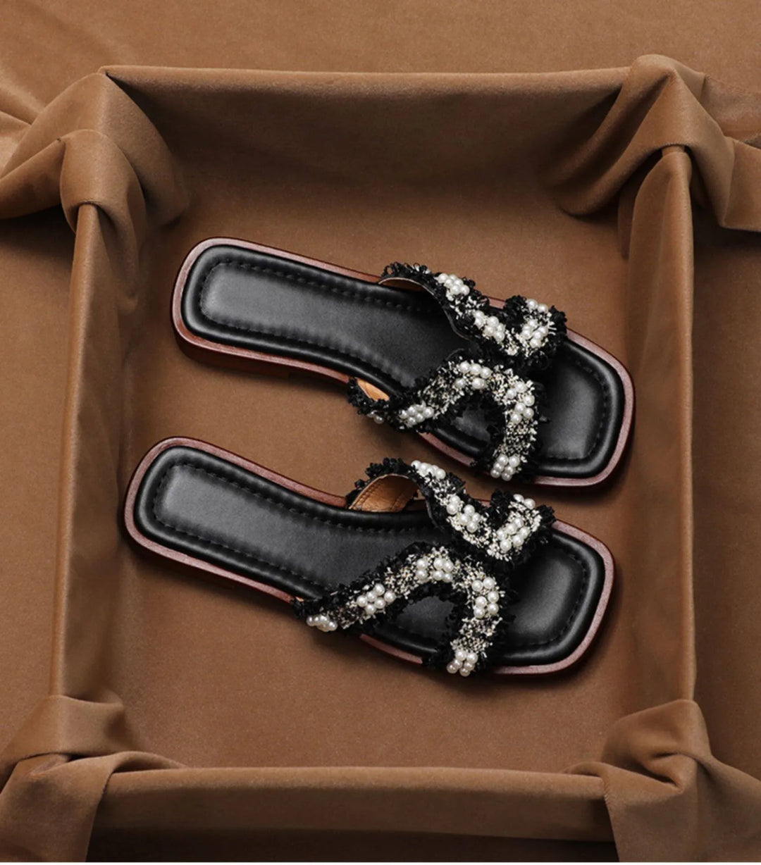 Cala Pearl & Floral Slides