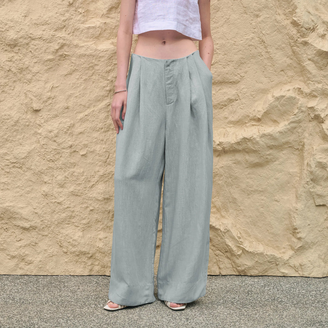 The Pleated Wide Leg Linen Pant