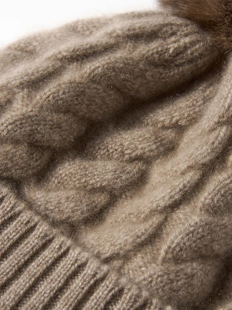 Elle Cable Cashmere Pom Beanie