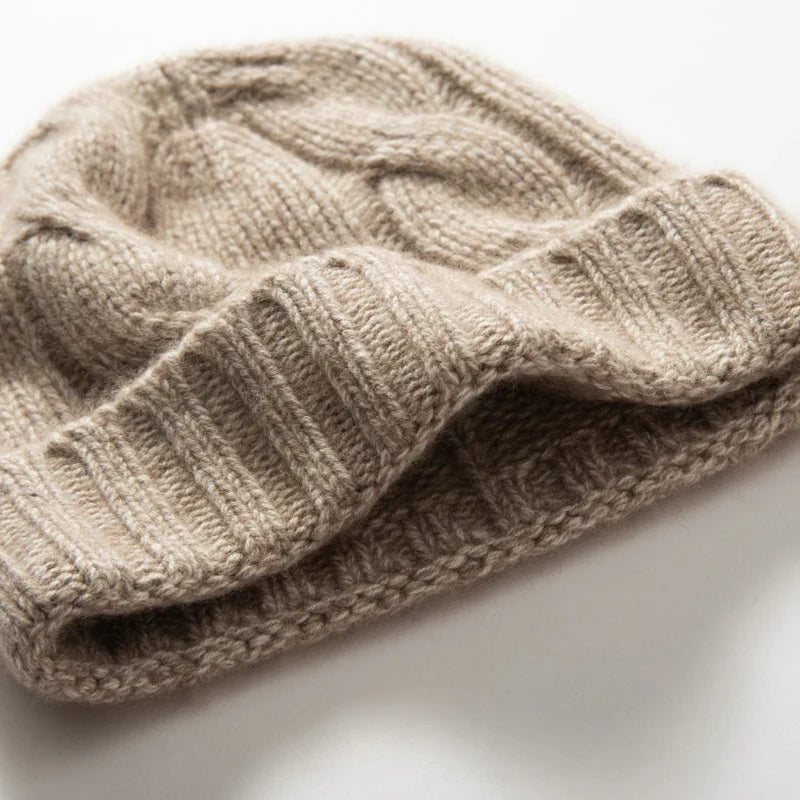 Wren Cable Cashmere Beanie