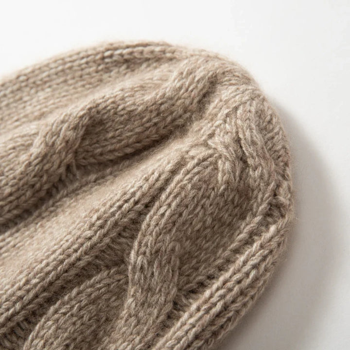 Wren Cable Cashmere Beanie