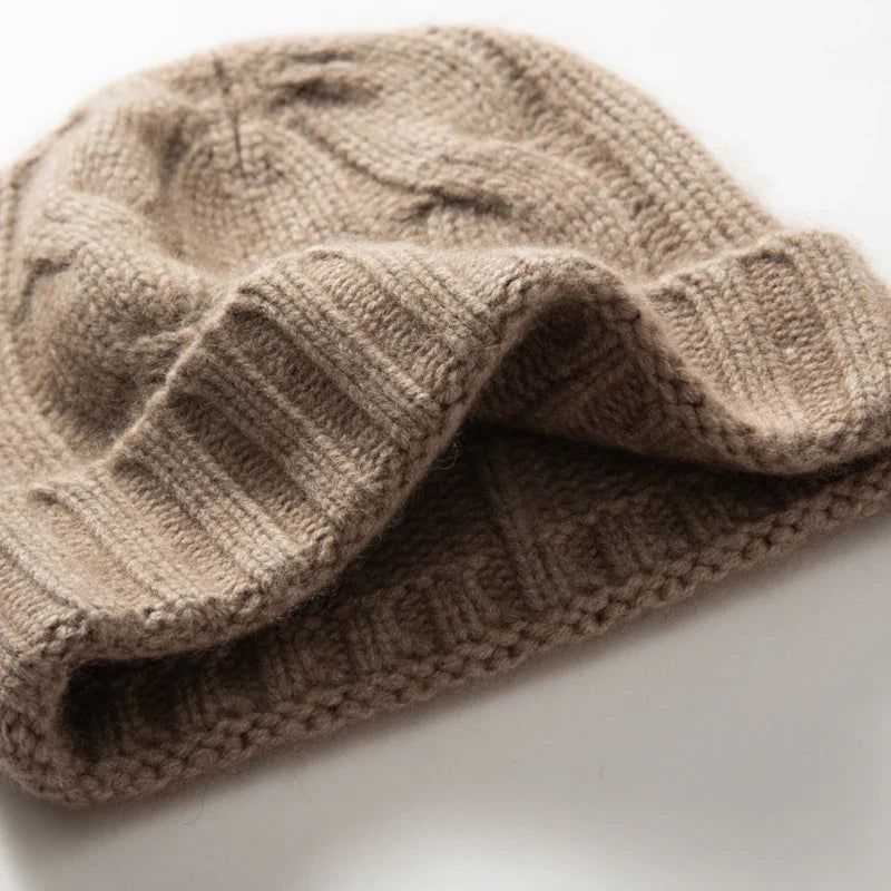 Wren Cable Cashmere Beanie