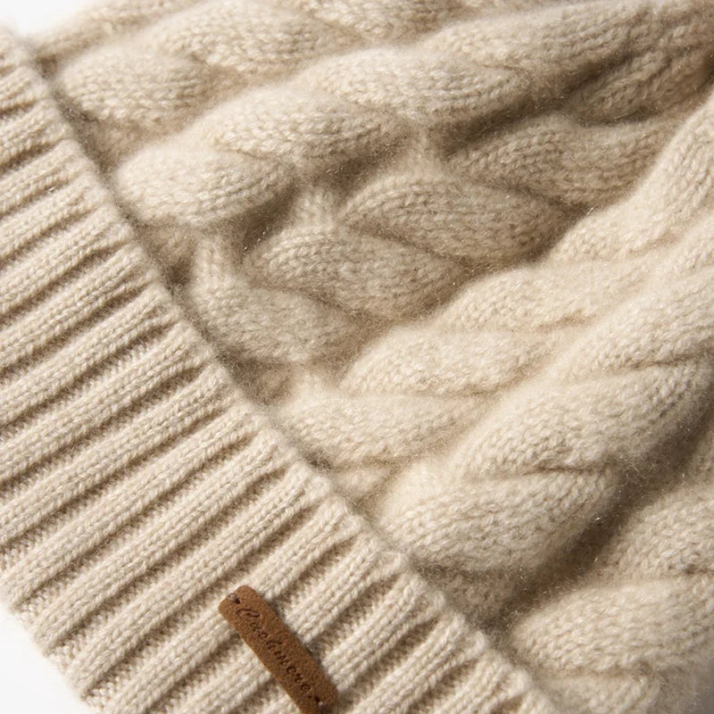 Elle Cable Cashmere Pom Beanie