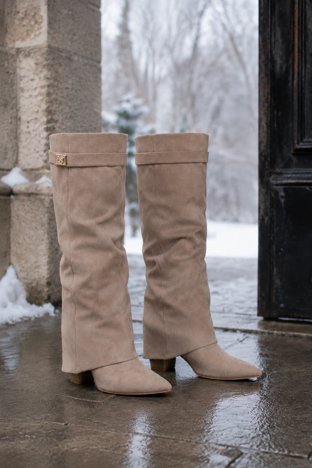 Loretta boots pair