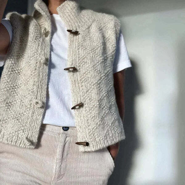 Vera | Knitted Vest with Stand-Up Collar