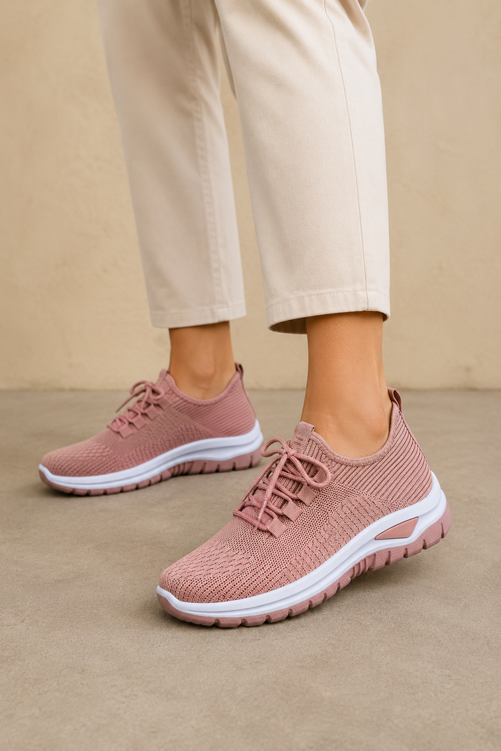 Nikki roze knit walking sneaker – draagbeeld